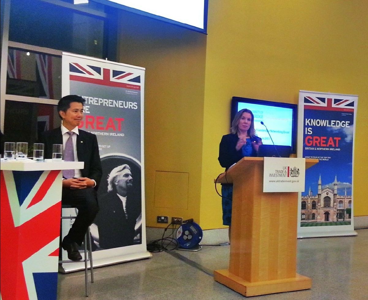 20130129 CJBS talk at British Consulate-General5b